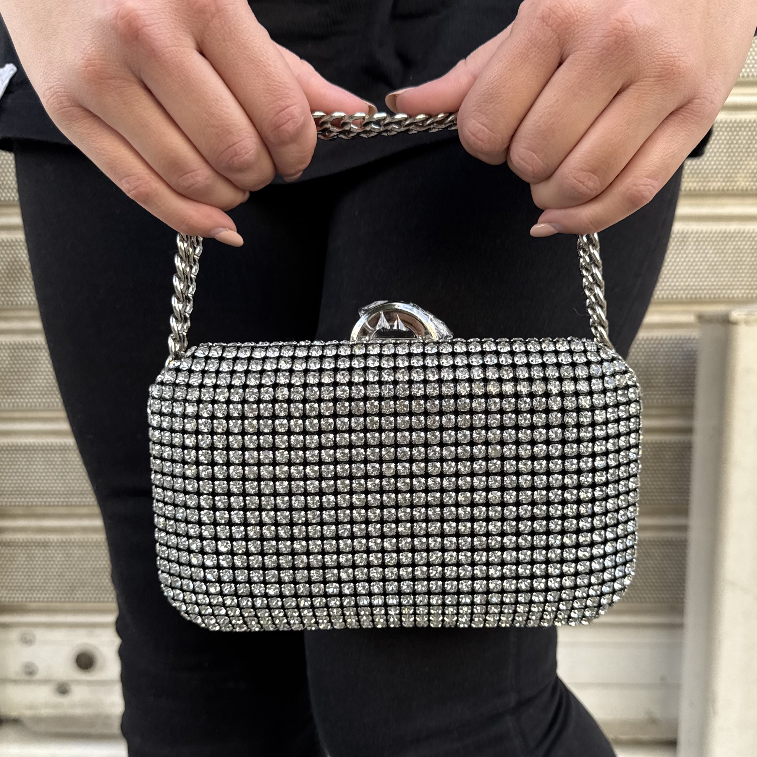 Βραδινό τσαντάκι ασημένιο με μαύρο